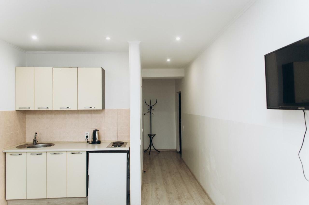Нові Апартаменти 83 Iwano-Frankiwsk Exterior foto